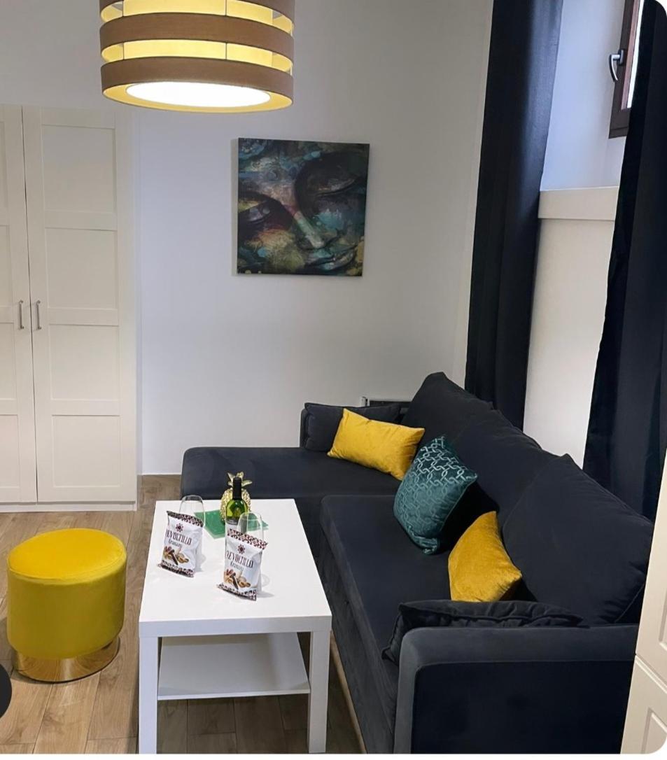 Home Suites Center Granada 2 Екстериор снимка