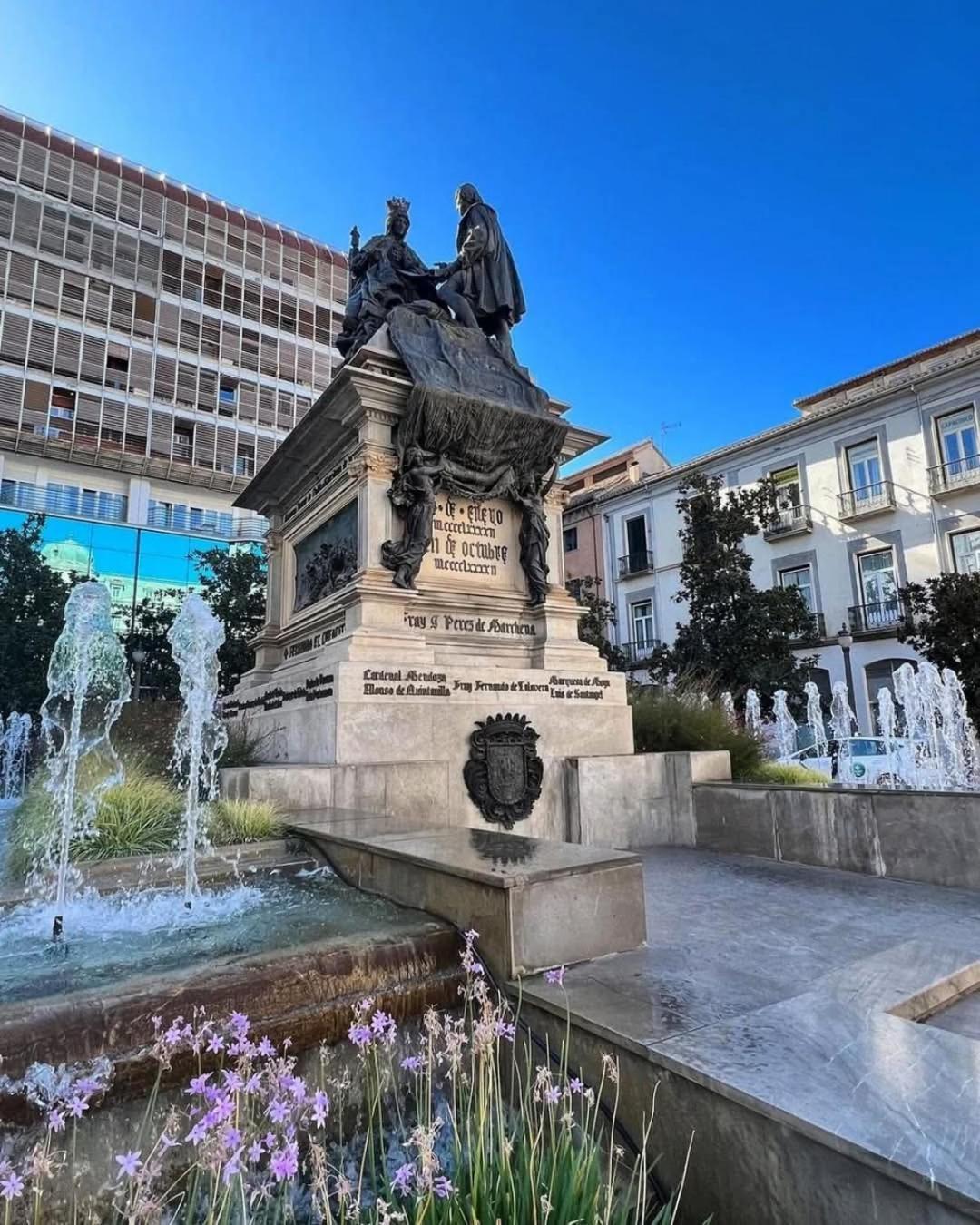 Home Suites Center Granada 2 Екстериор снимка